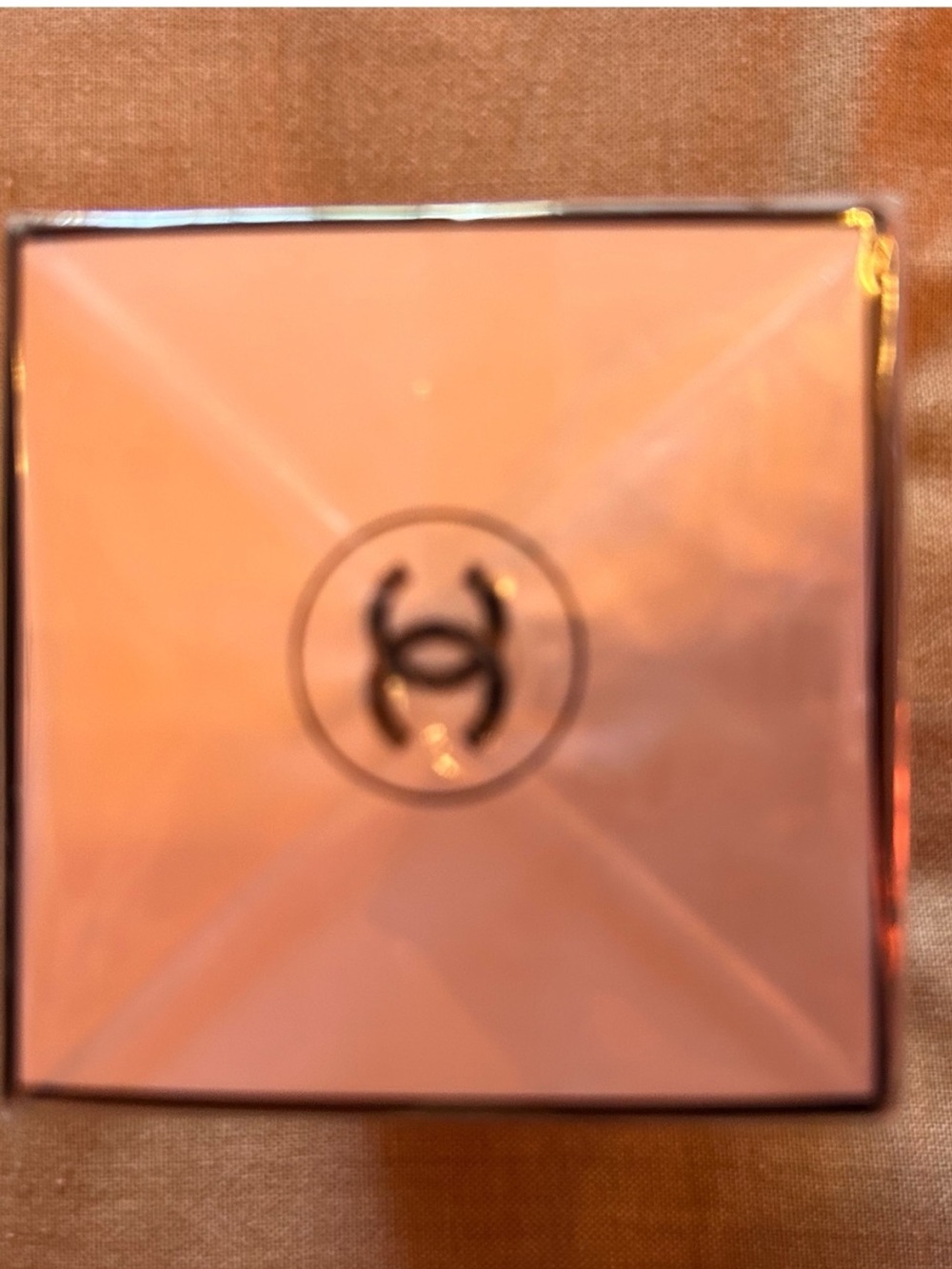 CHANEL N°5 The Beige Gold Body Oil - Picture 3 of 3